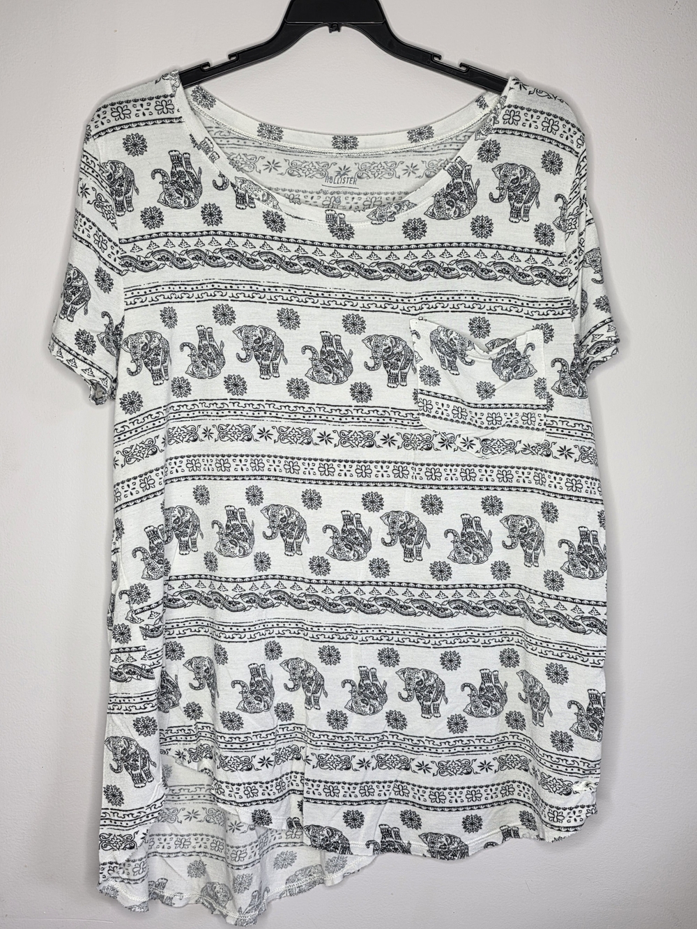 Hollister Elephant Print Pocket Tee - White/Black
